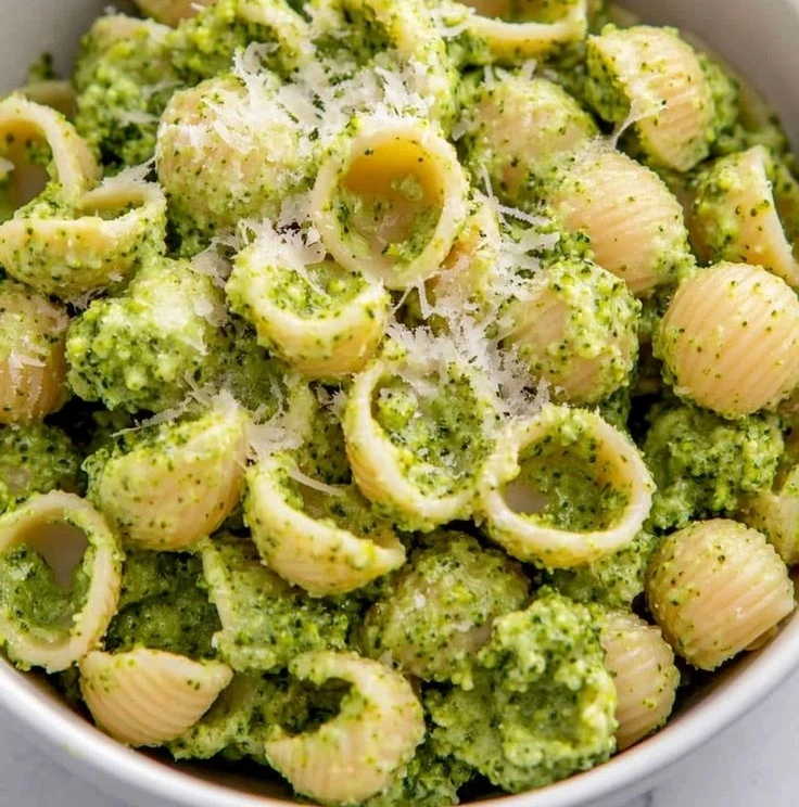 Easy Healthy Broccoli Pasta