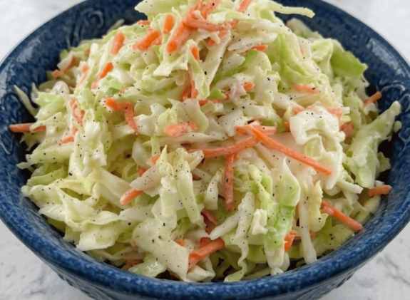 Salade de Chou Crémeuse Maison (Coleslaw)